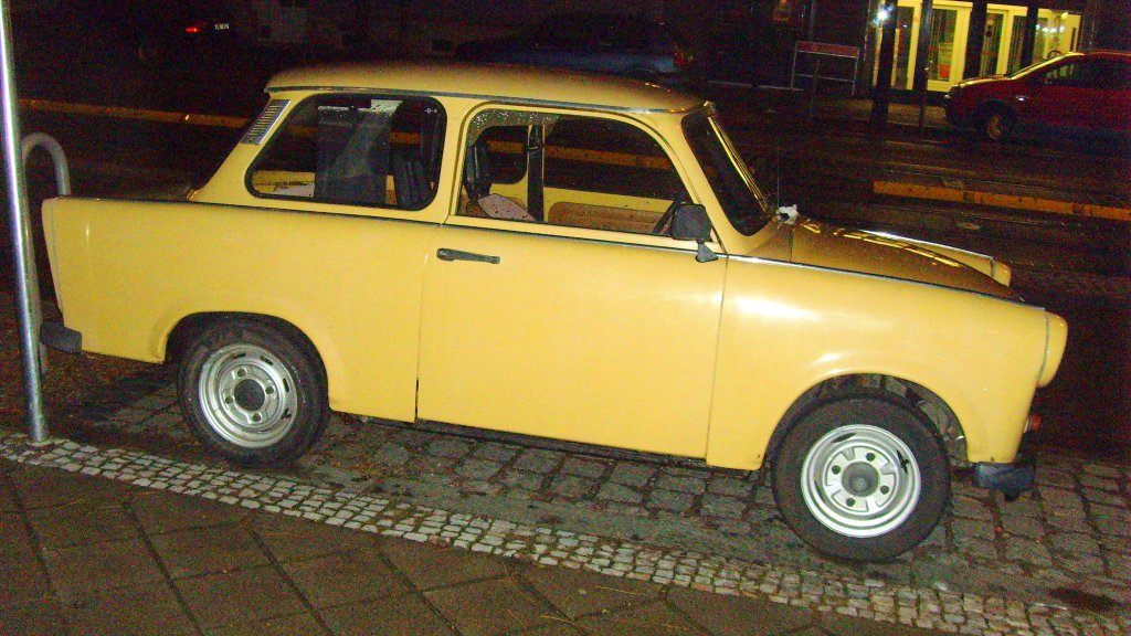Trabant am Abend
