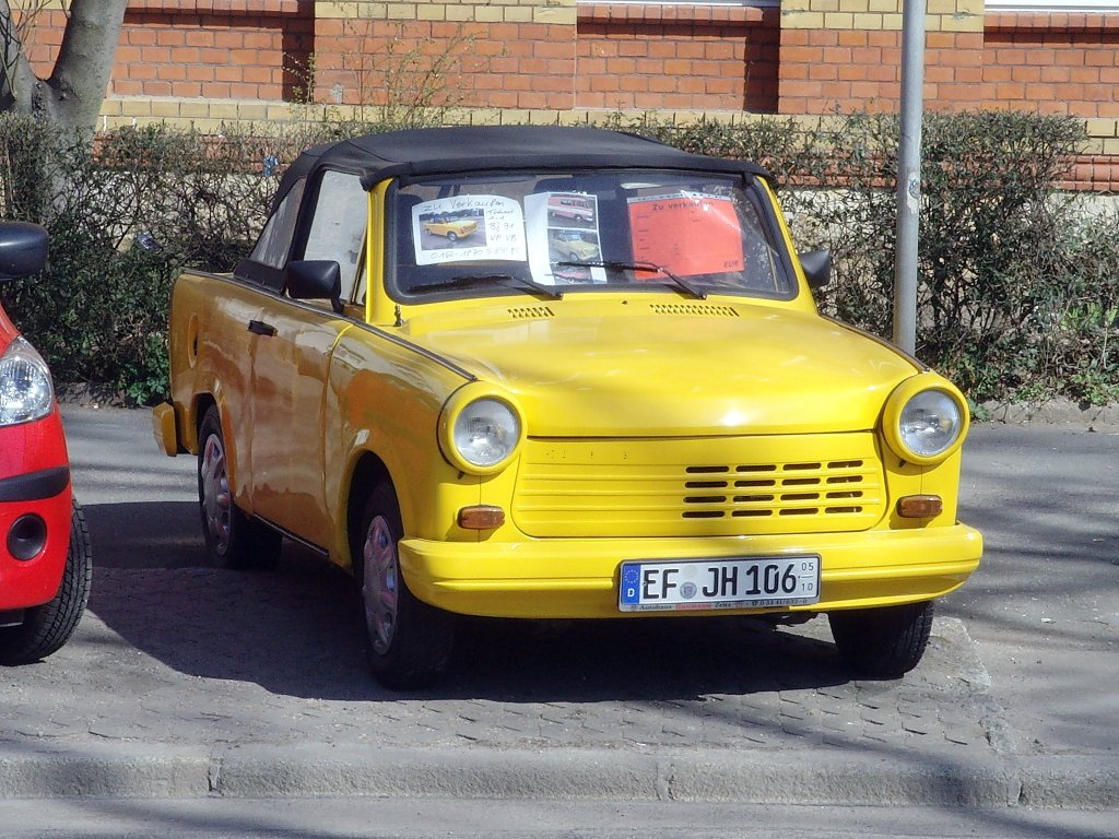 Trabi in Gelb, 2011
